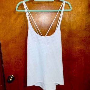 Small white cross cross tank